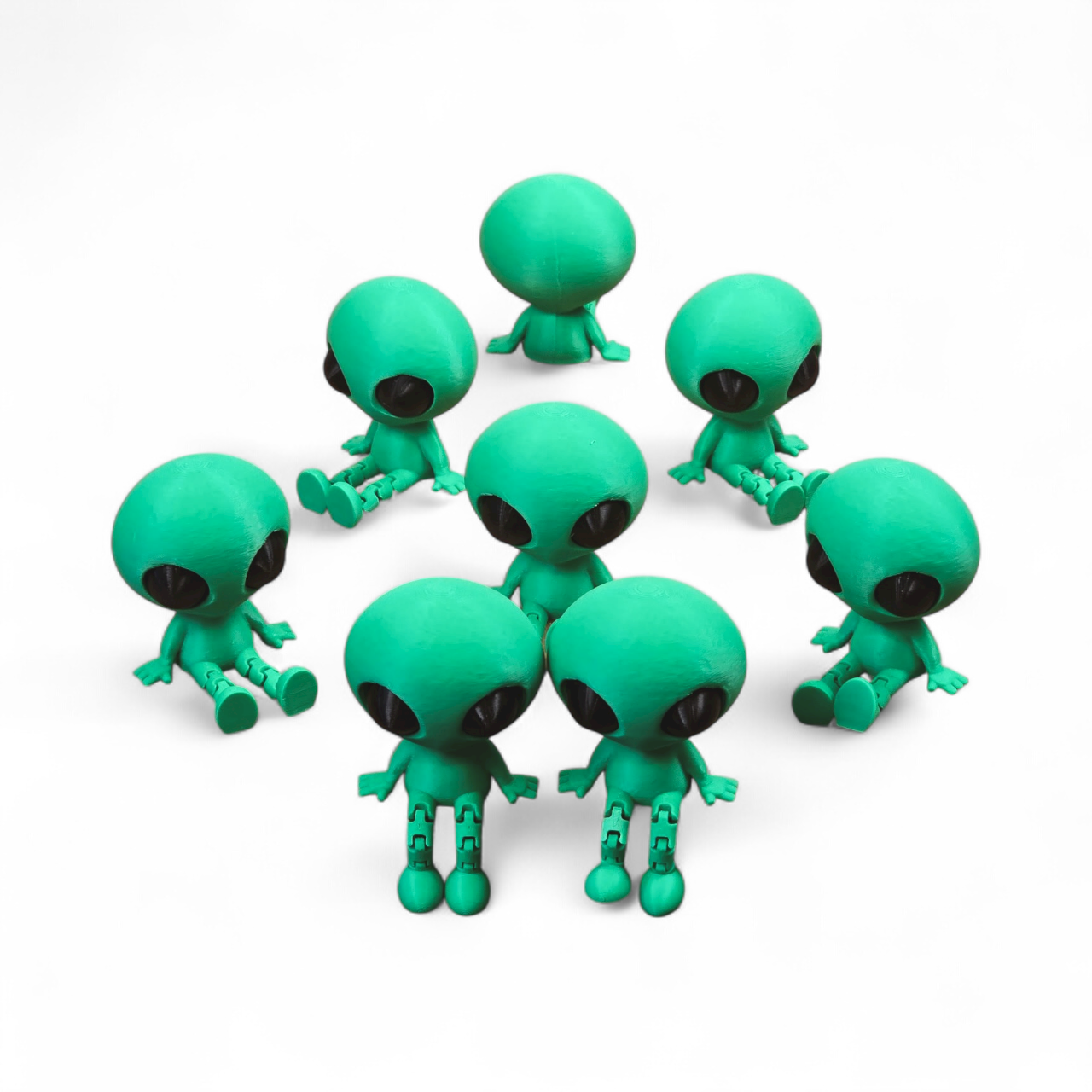 Mini Alien Figurine – Articulated Desk Buddy