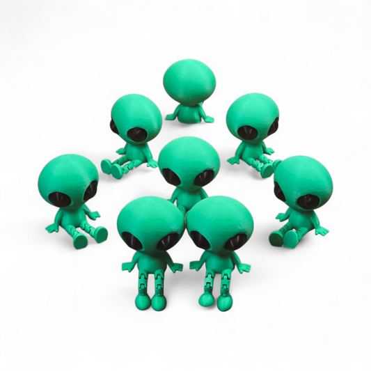 Mini Alien Figurine – Articulated Desk Buddy